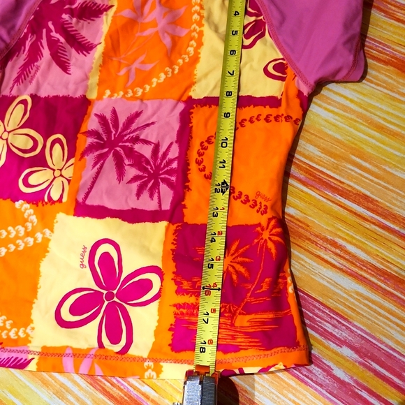 WORN 1X girls rashguard - Picture 7 of 7